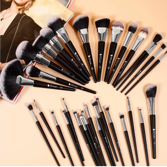 Makeup Brushes Professional 32Pcs - Picture 3 of 3